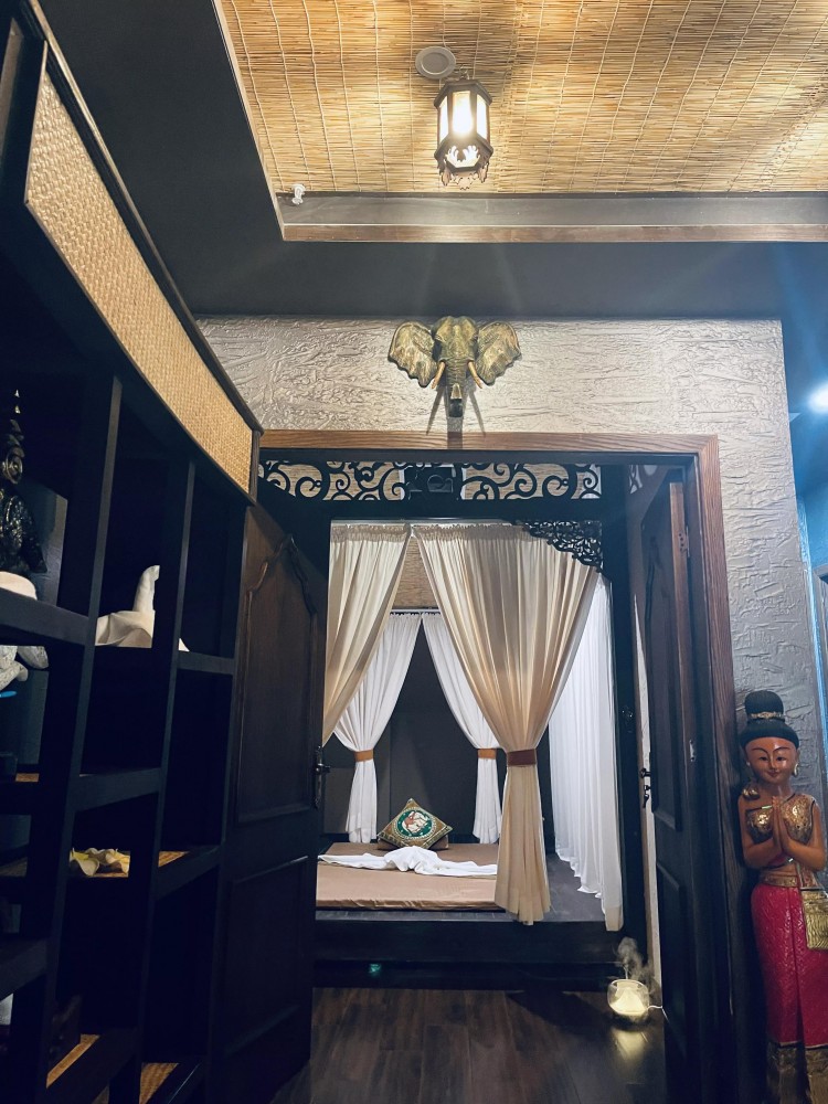 不出西安余新齊博士照樣帶你領(lǐng)略原生態(tài)的泰式風(fēng)情