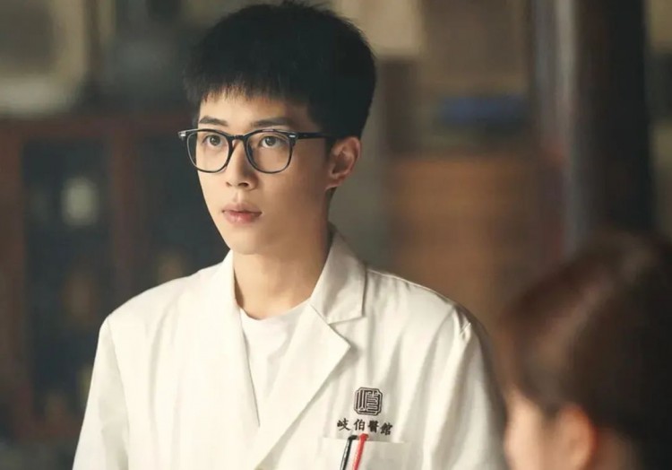 重點大學(xué)畢業(yè)我在會所給人按摩月薪6萬