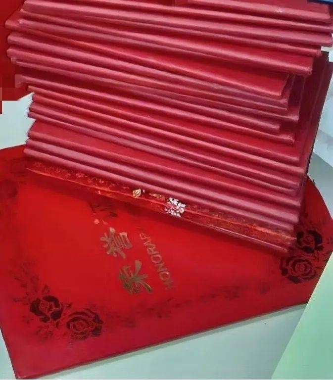 重點大學(xué)畢業(yè)我在會所給人按摩月薪6萬