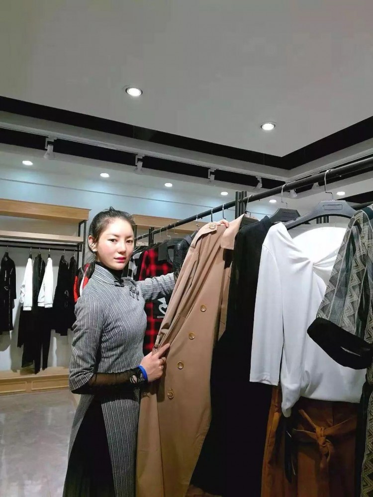 從青海無人區(qū)到福建海岸線一萬個(gè)隱藏直播間敲三下即刻顯現(xiàn)